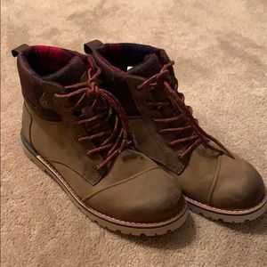 Men’s Toms Boots Size 10.5